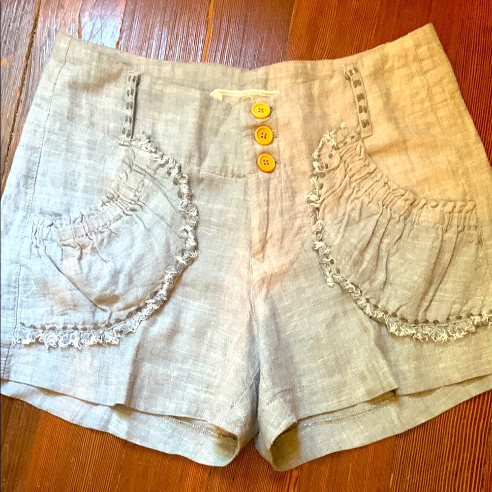 Nick & Mo linen shorts